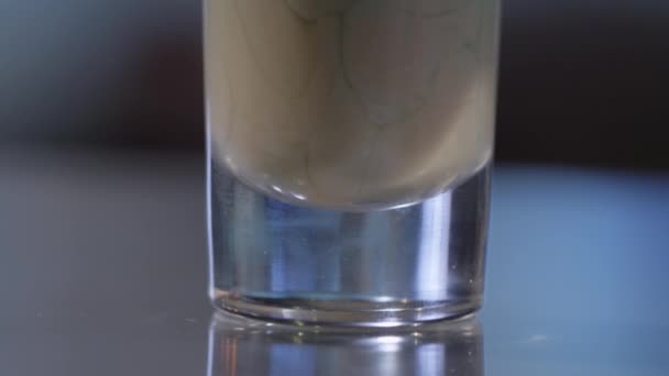 Mirage vert tourné cocktail