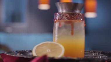 Turuncu uzun kokteyl