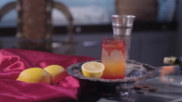 Orange long cocktail — Stock Video