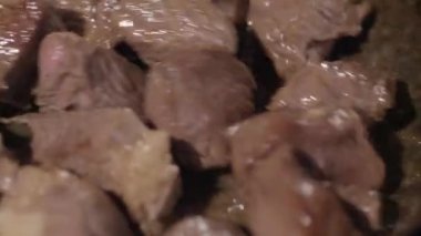 Et kızartma yakın çekim 