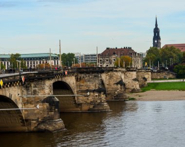 Kemer köprü'nehir Elbe, Dresden, Almanya