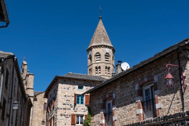 Fransa 'da eski bir köyün mimarisi.