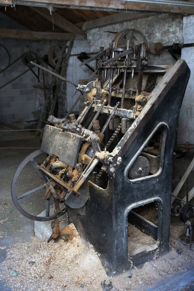 Maszyna Produkcji Drewnianych Chodaków Francji — Zdjęcie stockowe