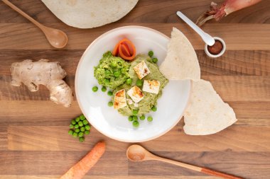 Yunanistan 'ın zencefilli bezelye ve peynir tarifi