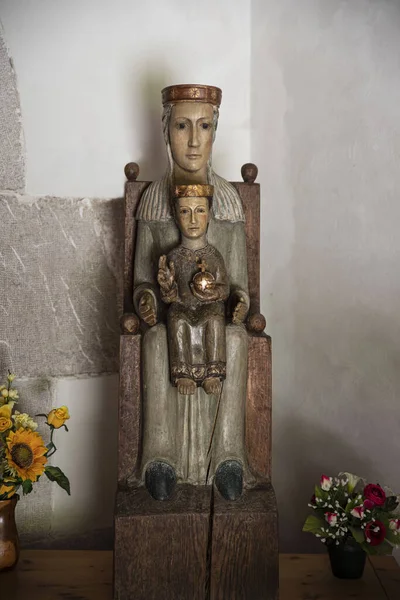 Αρχαίο Θρησκευτικό Άγαλμα Στο Μοναστήρι Του Chartreuse Στις Άλπεις Στη — Φωτογραφία Αρχείου