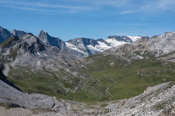 フランスアルプスの標高の高い山の風景 — ストック写真