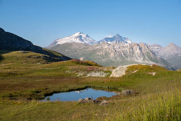 Mountain Landscape Summer Lake Glaciers — Stock Photo, Image