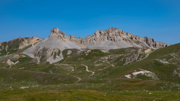 Горный Пейзаж Каменной Аркой Летом Французских Альпах Тинь — стоковое фото
