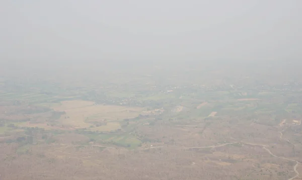 A füst az égő erdők probléma. Az eredmény a légszennyezés. Jogdíjmentes Stock Fotók