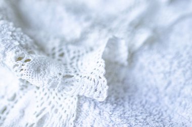 Yumuşak havlu lifli yüzey, tekstil sanatsal arka planlar için ideal. Beyaz yatay çekim. Bokeh ile Duvar Kağıdı