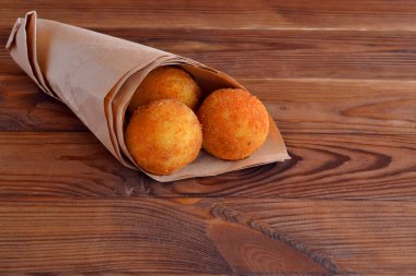 Arancini geleneksel İtalyan meze