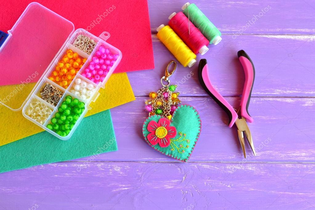 Felt Heart Ornament Craft - Gifts Kids Can Make