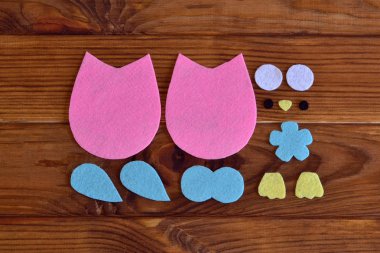 Baykuş desen hissettim, baykuş bezeme veya süsleme öğretici hissettim. Nasıl oldukça keçe bir baykuş yapmak. Çocuklar DIY el sanatları eğitimi 