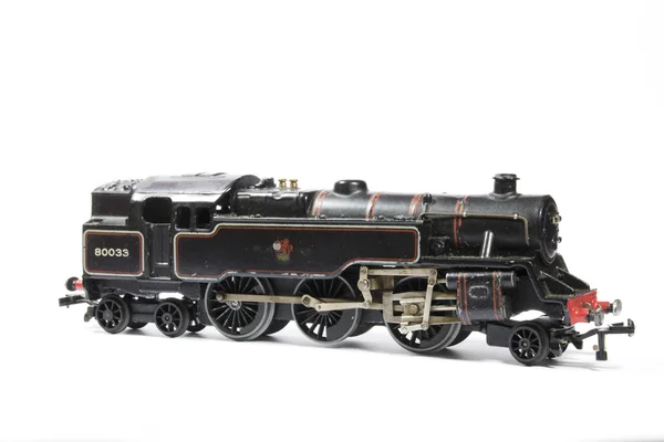 白い背景の上のグッズ電気モデル鉄道 — ストック写真