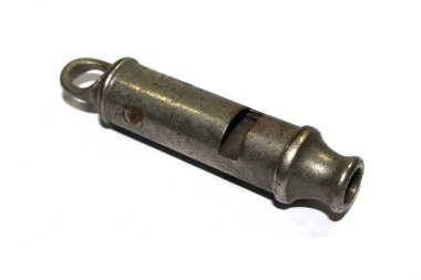 Beyaz Arkaplanda Retro Vintage Gümüş Metal Islık