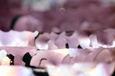 Soyut Sanal Arkaplan yapmak için Kırık Bir CD Parçalanmış