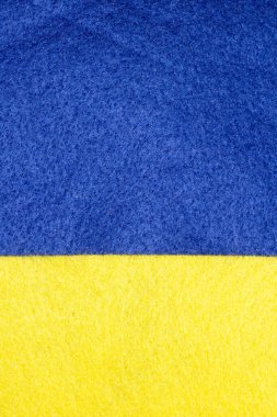 Renkli Keçeli Kumaş Özeti