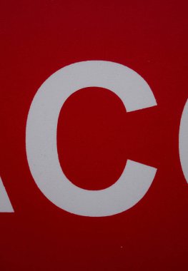 Sıkıntılı Tipografide Yazılı Bir Harf Bulundu