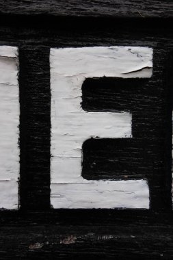 Sıkıntılı Tipografide Yazılı Bir Harf Bulundu