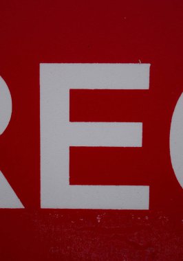 Sıkıntılı Tipografide Yazılı Bir Harf Bulundu