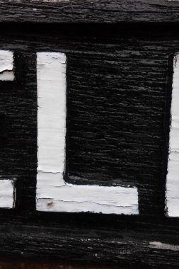 Sıkıntılı Tipografide Yazılı Bir Harf Bulundu