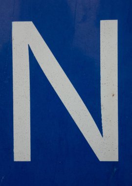 Sıkıntılı Tipografide Yazılı Bir Harf Bulundu