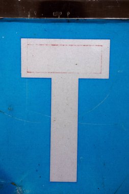 Sıkıntılı Tipografide Yazılı Bir Harf Bulundu