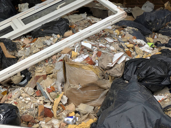 Обломки Промышленные отходы из дома Проект реконструкции мусорных мешков кирпичи сломанной плитки