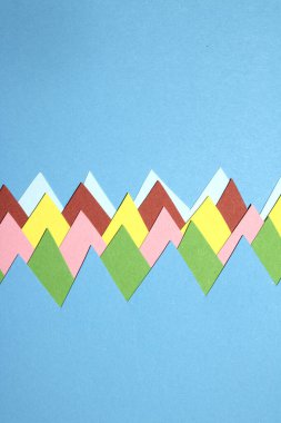 Basit Kağıt Kartı Birincil Renk Üçgeni Dağları Çok Renkli Gökkuşağı Arkaplan Şekilleri