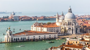 Venedik ve Santa Maria della selam kilisesinin tepesinden görünüm 