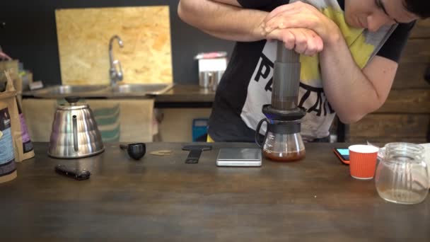 Chemex sklo destrukční tlak — Stock video