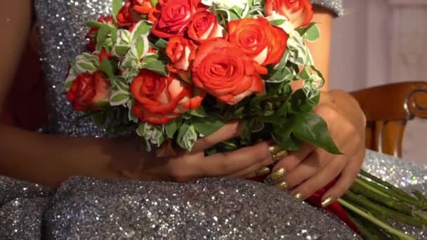 Slow Motion Close Bride Hands Holding Beautiful Wedding Bouquet Flowers — Stock Video