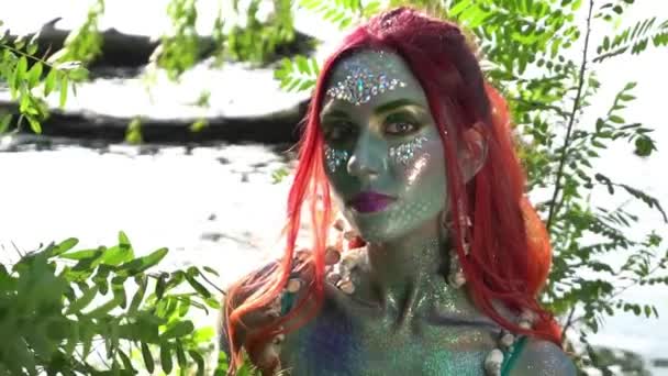 Mermaid Sits Shore Water — Stock videók
