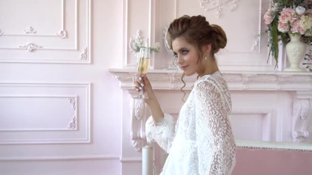 Slow Motion Girl Sposa Con Bicchiere Champagne Mattino — Video Stock