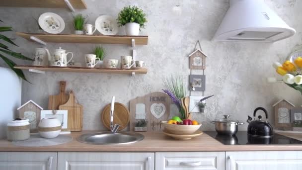 Interior Moderno Cocina Color Beige Blanco Madera — Vídeo de stock