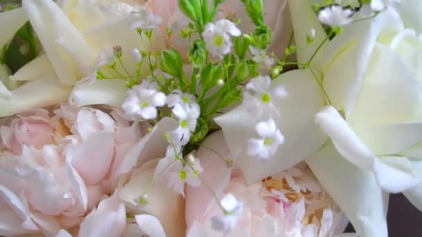 Ein Strauß Schöner Frischer Blumen Aus Nächster Nähe Sehr Kühle — Stockvideo