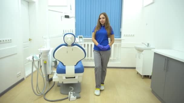 Portrét Zubařky Moderní Klinice — Stock video