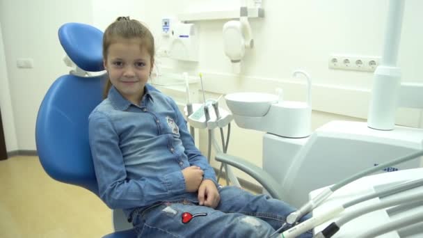 Child Shows Sign Approval Thumbs Dental Polyclinic — Stockvideo