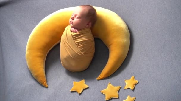 Novorozený Chlapeček Malý Roztomilý Chlapec Miminko Měsíci — Stock video