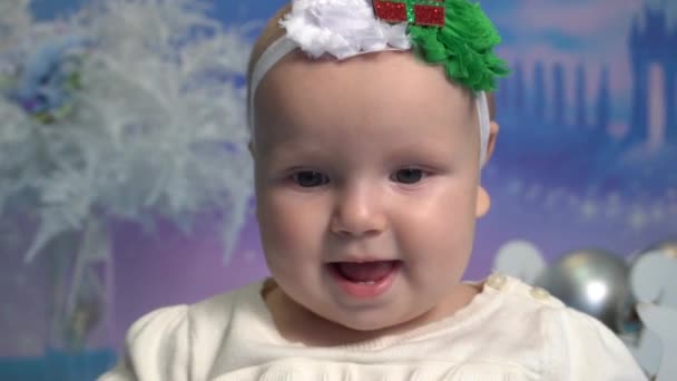 Медленное Движение Милая Маленькая Девочка Рождественское Настроение — стоковое видео