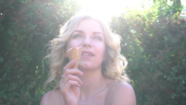 Slow Motion Young Woman Eat Ice Cream — ストック動画