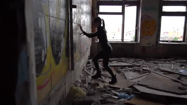 Model Dressed Cat Woman Interior Agaist Old Walls — Stock Video