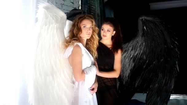 White Black Angel Two Girl Suit White Black Angel — Stockvideo