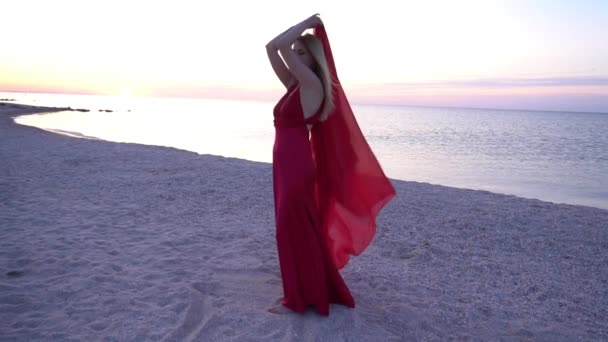 Slow Motion Beautiful Woman Posing Red Fabric Beach — Stockvideo