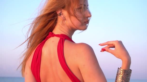 Slow Motion Beautiful Free Woman Red Dress Wind Sea Beach — Stockvideo