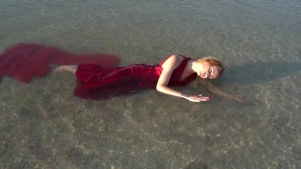 Slow Motion Blonde Girl Bathes Summer Lake — Wideo stockowe