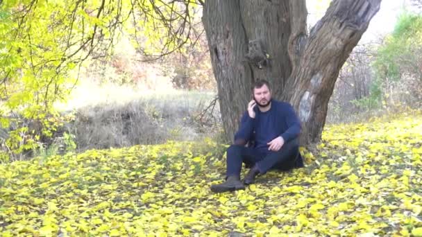 Slow Motion Man Using Mobile Phone Outdoor Autumn — Video Stock