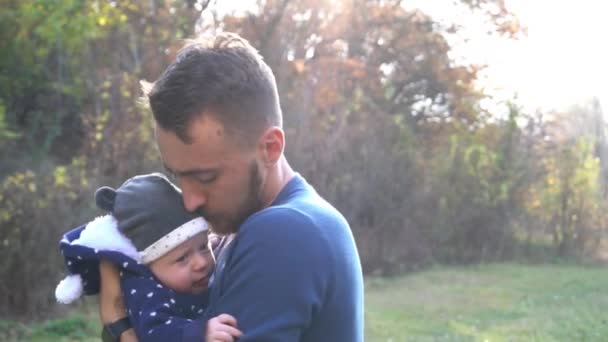 Slow Motion Young Father Playing Small Child Autumn Park — Stockvideo