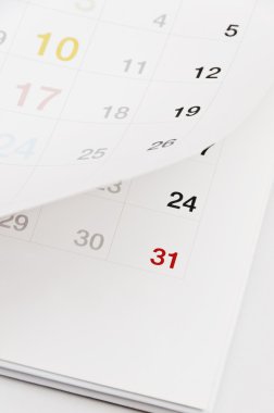 Beyaz arka plan üzerine açık takvim