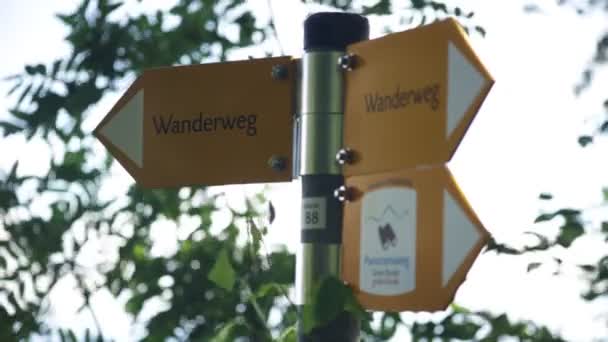 Kast Heiligenberg, Güney Almanya hiking — Stok video